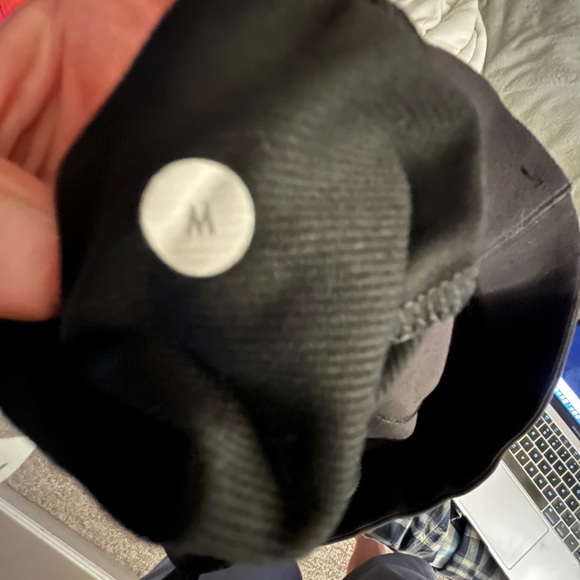 Lululemon mens M black cycling shorts no chamois running knee length perfect - Picture 4 of 4